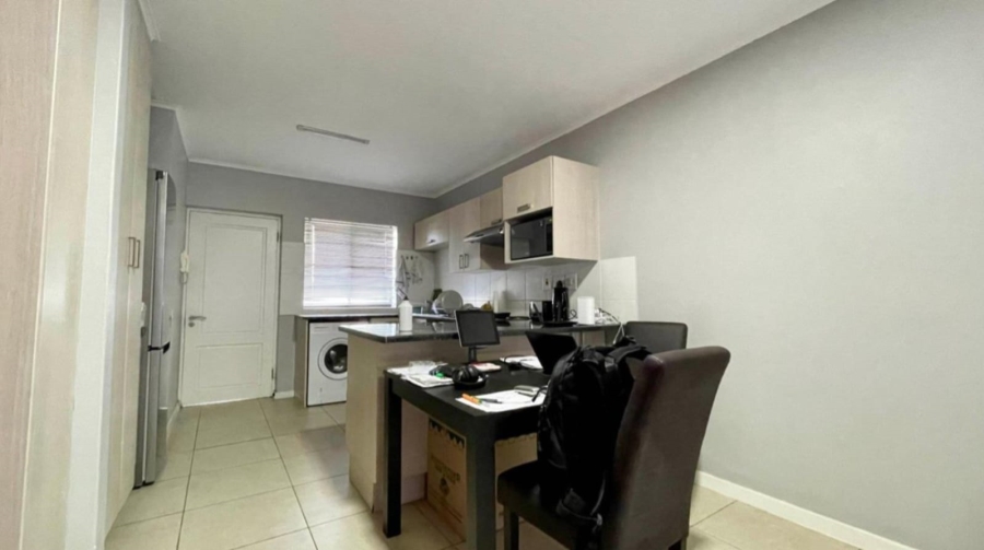 2 Bedroom Property for Sale in Rondebosch Western Cape